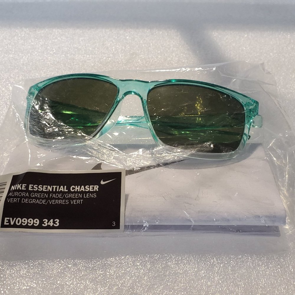 Nike Essential Chaser EV0999 Green Sunglasses New - Picture 5 of 5
